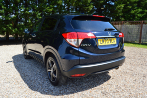 2020 Honda Hr-V 1.5 I-Vtec Se in Blue — image 4