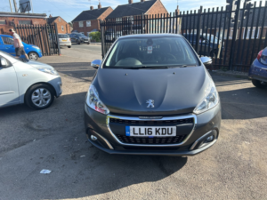 2016 Peugeot 208 1.2 Puretech Allure in Grey — image 2