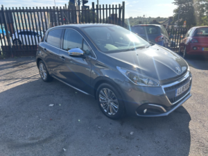2016 Peugeot 208 1.2 Puretech Allure in Grey — image 6