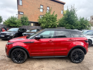2018 Land Rover Range Rover Evoque Td4 Hse Dynamic in Red — image 5