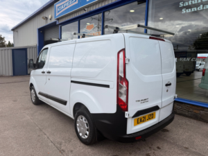 2021 Ford Transit Custom 2.0 300 Ecoblue Leader Panel Van 5dr Diesel Manual L1 H1 Euro 6 105 Ps in White — image 5