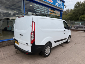 2021 Ford Transit Custom 2.0 300 Ecoblue Leader Panel Van 5dr Diesel Manual L1 H1 Euro 6 105 Ps in White — image 6