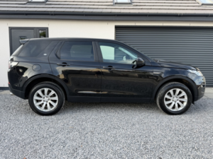 2015 Land Rover Discovery Sport 2.2 Sd4 Se Tech in Black — image 4
