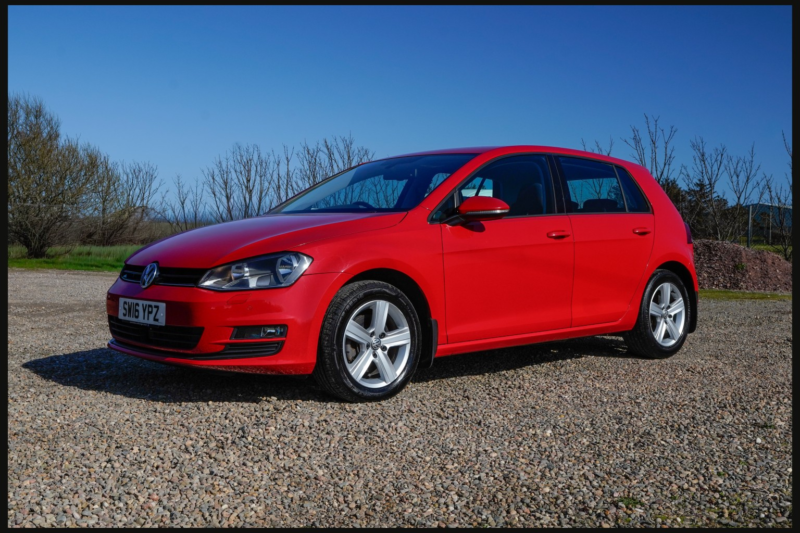 2016 Volkswagen Golf 1.4 Tsi Bluemotion Tech Match Edition in Red — image 1