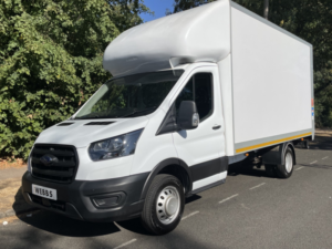 2023 Ford Transit 2.0 Transit Leader 350 L4 2.0l Ecoblue 130ps Rwd Luton Xxlwb in White — image 3
