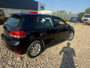 2011 Volkswagen Golf 1.6 Tdi Bluemotion Hatchback 5dr Diesel Manual Euro 5 (s/s) (105 Ps) in Black — image 6