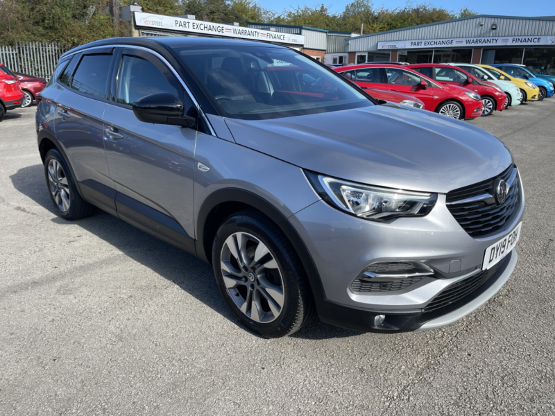 2019 Vauxhall Grandland X 1.2 Turbo Sport Nav in Grey — image 1