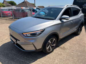 2023 MG MG Zs 72.6kwh Trophy Long Range SUV 5dr Electric Auto (156 Ps) in Silver — image 3