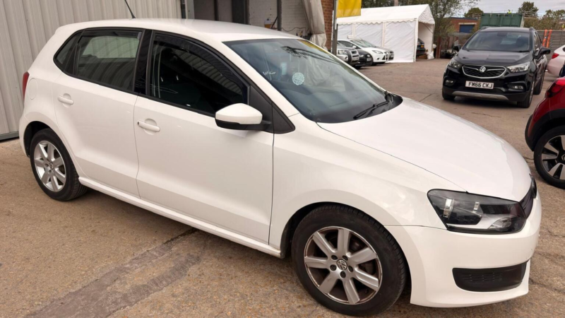 2011 Volkswagen Polo 1.2 Se Euro 5 5dr in White — image 1