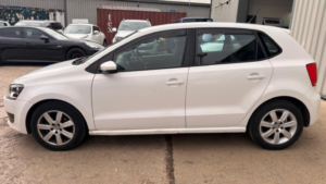 2011 Volkswagen Polo 1.2 Se Euro 5 5dr in White — image 5