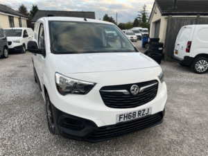 2019 Vauxhall Combo 1.6 Turbo D 2300 Edition in White — image 2