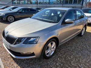 2017 Skoda Octavia 1.4 Tsi Se Euro 6 (s/s) 5dr in Beige — image 6