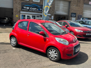 2010 Citroen C1 1.0i Vtr+ Euro 4 5dr in Red — image 2