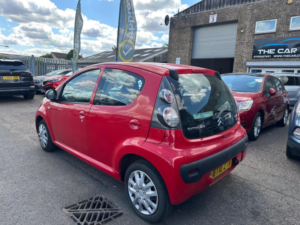 2010 Citroen C1 1.0i Vtr+ Euro 4 5dr in Red — image 5
