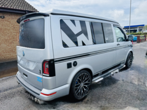 2019 Volkswagen Transporter 2.0 Tdi T28 Highline in Silver — image 2