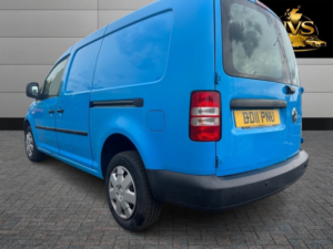 2011 Volkswagen Caddy Maxi 1.6 Tdi C20 Maxi in Blue — image 5