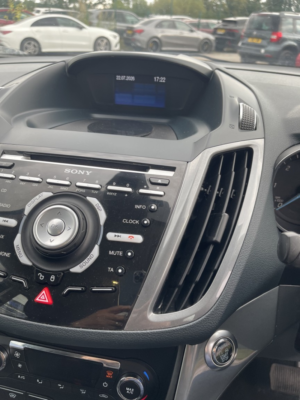 2014 Ford C-Max 2.0 Tdci Titanium in White — image 3