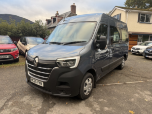 2025 Renault Master