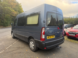 2025 Renault Master 2.3 Fwd Mm33 Blue Dci 135 Advance My23.5 in Blue — image 6