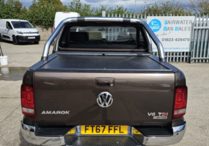 2017 Volkswagen Amarok 3.0 Tdi V6 Bluemotion Tech Highline in Brown — image 3