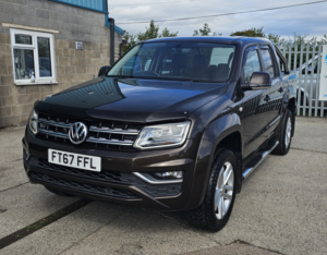 2017 Volkswagen Amarok 3.0 Tdi V6 Bluemotion Tech Highline in Brown — image 6