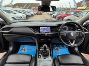 2018 Vauxhall Insignia 1.6 Turbo D Ecotec Blueinjection Elite Nav Sports Tourer Euro 6 (s/s) 5dr in Black — image 2