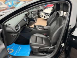 2018 Vauxhall Insignia 1.6 Turbo D Ecotec Blueinjection Elite Nav Sports Tourer Euro 6 (s/s) 5dr in Black — image 4