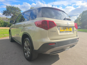 2019 Suzuki Vitara 1.0 Boosterjet Sz-T Auto Euro 6 (s/s) 5dr in Beige — image 5