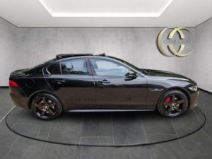 2016 Jaguar Xe 2.0d R-Sport Auto AWD Euro 6 (s/s) 4dr in Black — image 4