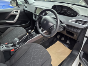 2016 Peugeot 2008 1.2 Puretech Active in White — image 6