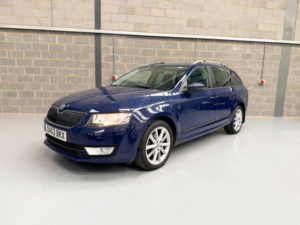 2014 Skoda Octavia 1.4 Tsi Elegance Euro 5 (s/s) 5dr in Blue — image 3