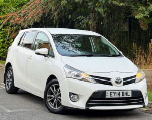 2014 Toyota Verso 1.6 D-4d Icon MPV 5dr Diesel Manual Euro 5 (s/s) (110 Bhp) in White — image 3