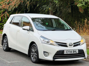2014 Toyota Verso 1.6 D-4d Icon MPV 5dr Diesel Manual Euro 5 (s/s) (110 Bhp) in White — image 5
