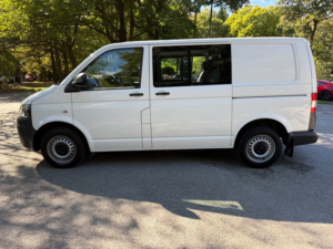 2011 Volkswagen Transporter T30 Tdi Kombi in White — image 6