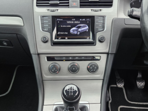 2015 Volkswagen Golf 1.6 Tdi Bluemotion Tech Match Euro 6 (s/s) 5dr in Blue — image 3