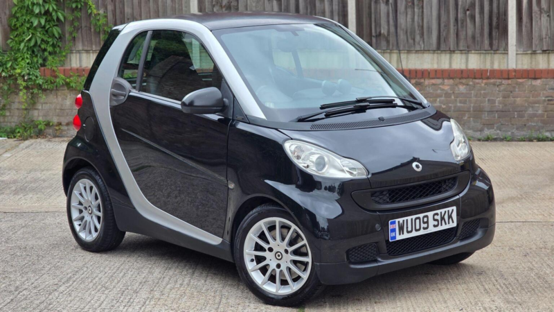 2009 Smart Fortwo 1.0 Mhd Passion Auto Euro 4 2dr in Silver — image 1