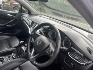2016 Vauxhall Astra 1.6 Cdti Blueinjection Elite in Grey — image 3