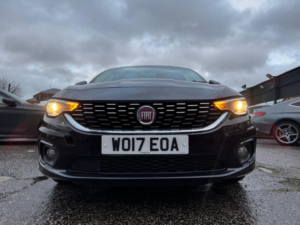 2017 Fiat Tipo 1.3 Multijetii Lounge Euro 6 (s/s) 5dr in Black — image 4