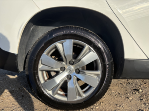 2016 Peugeot 2008 1.2 Puretech Allure in White — image 5