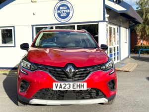 2023 Renault Captur 1.6 E-Tech Techno Auto Euro 6 (s/s) 5dr in Red — image 3