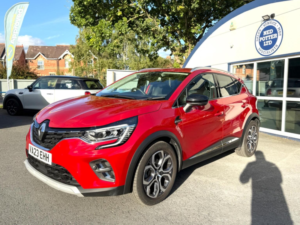 2023 Renault Captur 1.6 E-Tech Techno Auto Euro 6 (s/s) 5dr in Red — image 4