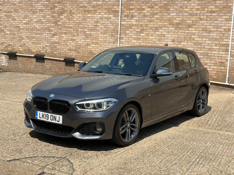 2019 BMW 1 Series 2.0 118d M Sport 5-Door in Grey — image 1