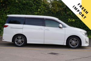 2011 Nissan Elgrand 2.5 Highway Star 5dr 7 Seats in White — image 2