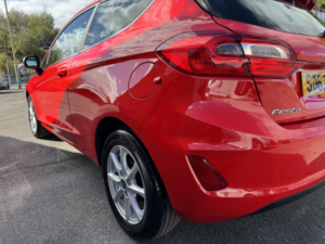 2017 Ford Fiesta 1.0 T Ecoboost Zetec in Red — image 4