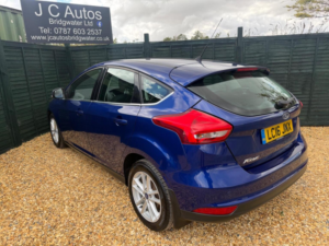 2016 Ford Focus 1.0t Ecoboost Zetec Euro 6 (s/s) 5dr in Blue — image 6