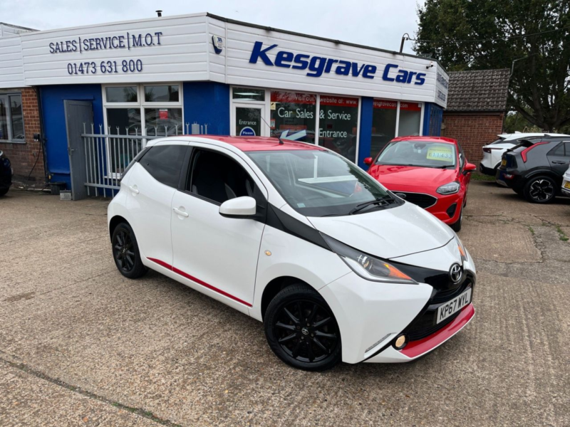 2017 Toyota Aygo 1.0 Vvt-I X-Press Hatchback 5dr Petrol Manual Euro 6 (68 Ps) in White — image 1