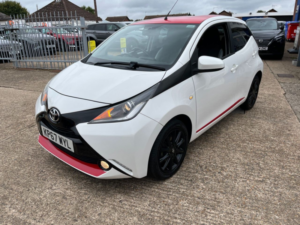 2017 Toyota Aygo 1.0 Vvt-I X-Press Hatchback 5dr Petrol Manual Euro 6 (68 Ps) in White — image 3