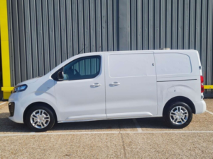2023 Vauxhall Vivaro Turbo D 2700 Sportive Panel Van 1.5 Manual Diesel in White — image 6