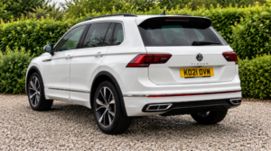 2021 Volkswagen Tiguan 2.0 Tdi R-Line in White — image 2