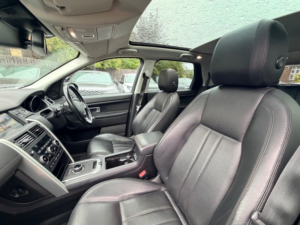 2016 Land Rover Discovery Sport Td4 Hse in Blue — image 4